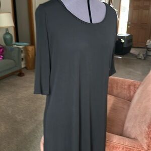Eileen Fisher dress black silk elbow length sleeves scoop neck Size medium LBD